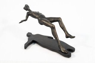 Frances Semple’s beautiful and elegant sculptures often appear in motion.