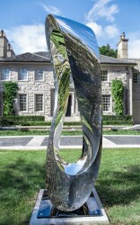 Lyrical and elegant in form in Mirror Polished Stainless Steel, Jeremy Guy’s contemporary sculptures are simply stunning.