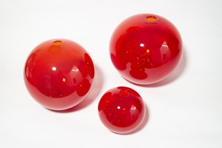 Inspired by nature, these gorgeous glass spheres are created by Julia Reimer.