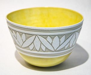 Loren Kaplan creates elegant and beautifully detailed ceramics.