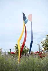 Toronto artist Robert Clarke Ellis creates expressive outdoor sculptures in minimalist form.