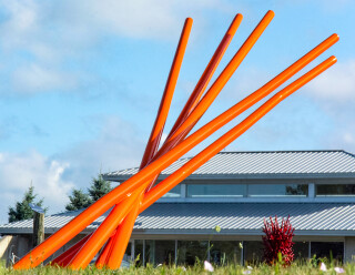 Evocative in colour and form, Canadian artist Shayne Dark has created another dynamic sculpture.