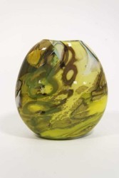 The lime green colour of this beautiful hand-blown glass vessel was inspired by the plantings found in Susan Rankin’s garden.