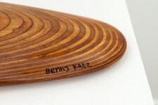 This abstract pop art table top sculpture depicts flowers. Image 3