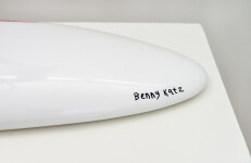 This abstract pop art table top wooden sculpture depicts flowers. Image 4