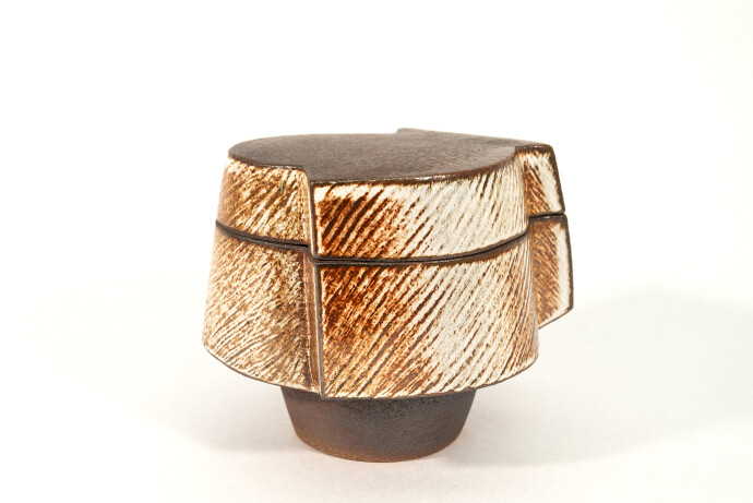 This contemporary ceramic box is made by Bruce Cochrane.