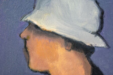 In this simple, striking oil portrait British artist Jennifer Hornyak has captured the image of a young man in profile, casually dressed in … Image 4