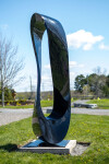 This large outdoor abstract sculpture by Jeremy Guy is hand-forged from stainless steel and finished in a glossy black. Image 4