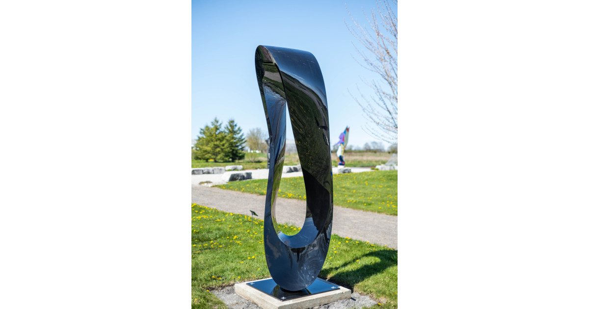 Mobius H8 Painted Black Stainless Steel » Oeno Gallery