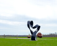 Smooth black granite has been engineered to resemble a treble clef in this elegant outdoor sculpture by Canadian artist Jeremy Guy. Image 10