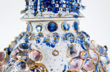 Porcelain Urn Image 2