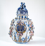 Porcelain Urn Image 13