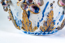 Porcelain Urn Image 8