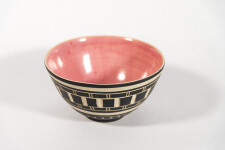 Engraved Bowl With Black and Pink Image 2