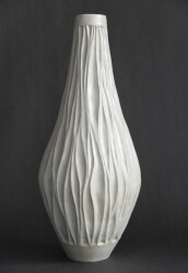 Loren Kaplan creates uniquely beautiful ceramics.