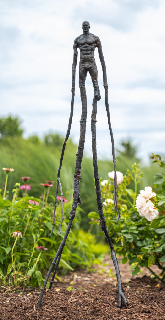 Canadian sculptor Roch Smith returns to a favourite theme and form with this new imaginative ‘tree branch’ sculpture.