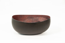 For Canadian ceramicist Steven Heinemann the humble shape of a bowl is an endless source of inspiration. Image 3