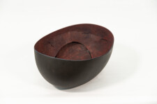 For Canadian ceramicist Steven Heinemann the humble shape of a bowl is an endless source of inspiration. Image 4